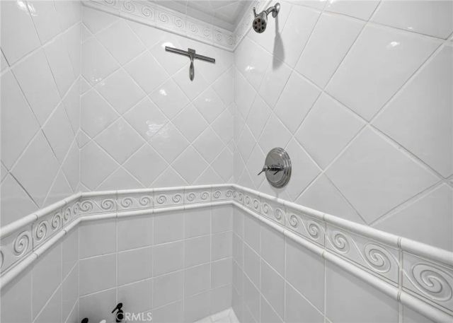 1228 W Oceanfront, Newport Beach, CA 92661
