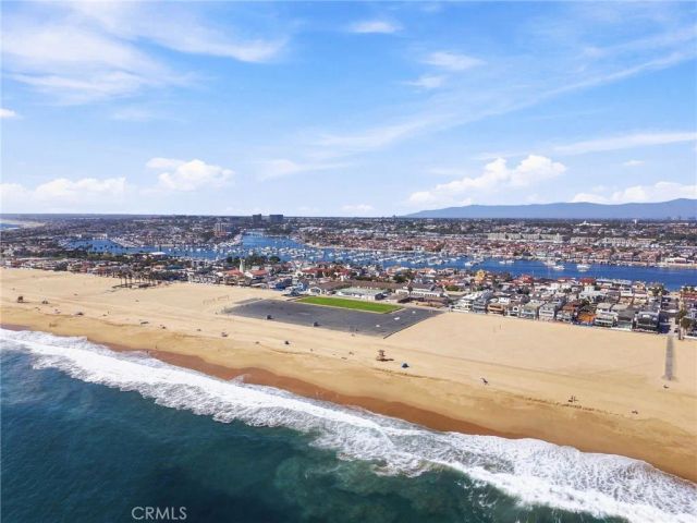 1228 W Oceanfront, Newport Beach, CA 92661