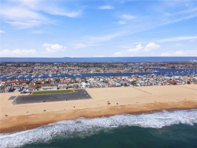 1228 W Oceanfront, Newport Beach, CA 92661