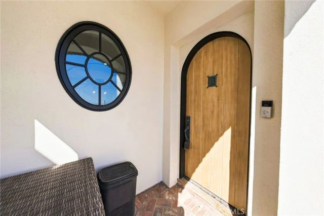 1228 W Oceanfront, Newport Beach, CA 92661