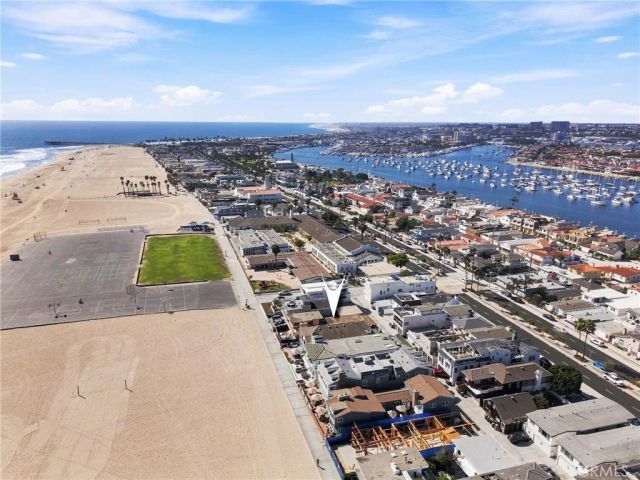 1228 W Oceanfront, Newport Beach, CA 92661