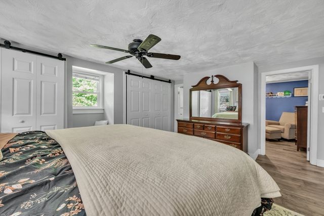 6 Belanger Ave, Sturbridge, MA 01566