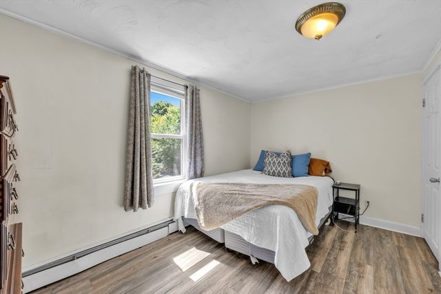 6 Belanger Ave, Sturbridge, MA 01566