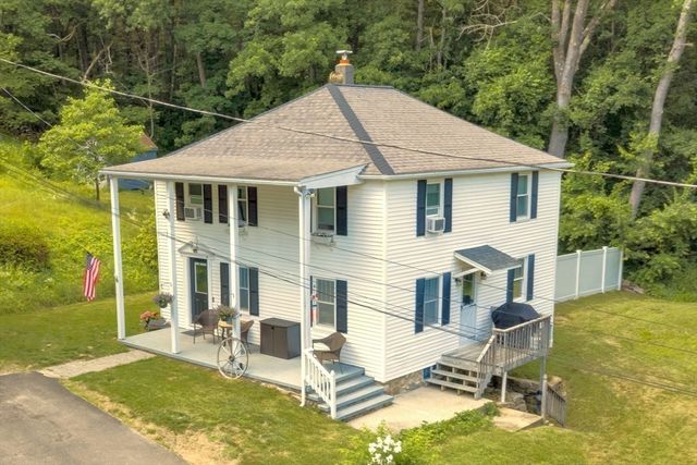 6 Belanger Ave, Sturbridge, MA 01566