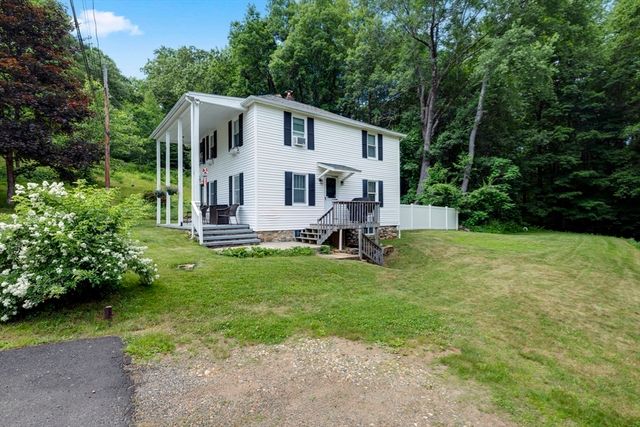 6 Belanger Ave, Sturbridge, MA 01566