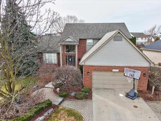 22191 International Lane, Macomb, MI 48044