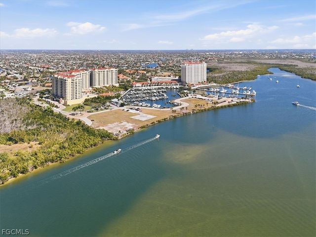 105 SE 40th TER, Cape Coral, FL 33904