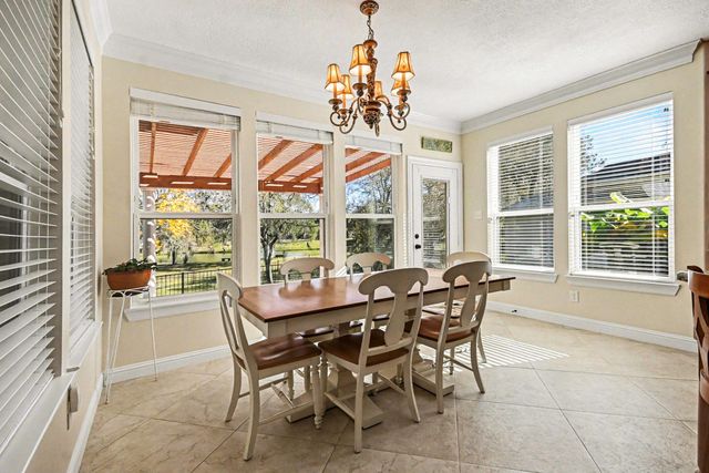 101 Lakeview Circle, Friendswood, TX 77546