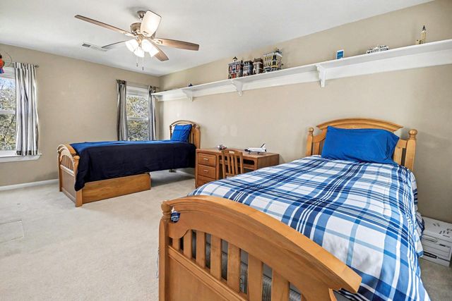 101 Lakeview Circle, Friendswood, TX 77546