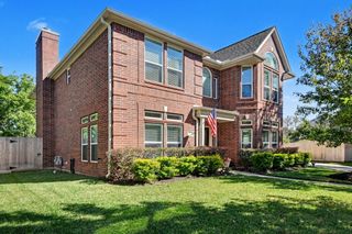 101 Lakeview Circle, Friendswood, TX 77546