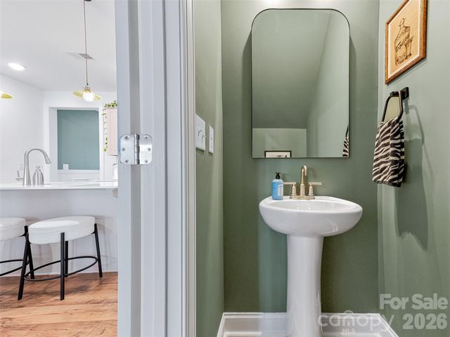 56 Walnut Springs Drive, Asheville, NC 28804