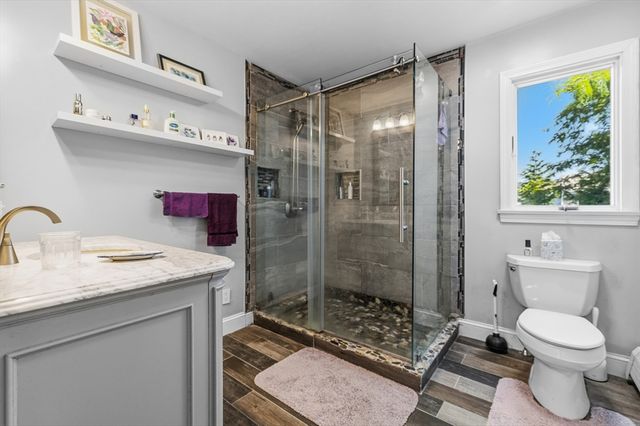 476 Sconticut Neck Rd, Fairhaven, MA 02719