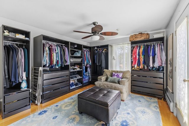 476 Sconticut Neck Rd, Fairhaven, MA 02719