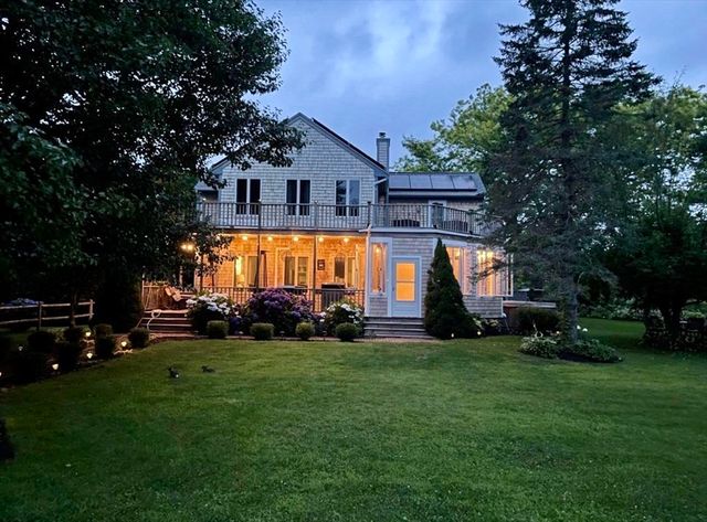 476 Sconticut Neck Rd, Fairhaven, MA 02719