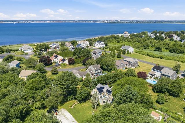 476 Sconticut Neck Rd, Fairhaven, MA 02719