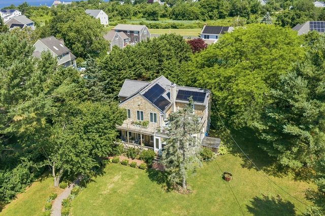 476 Sconticut Neck Rd, Fairhaven, MA 02719