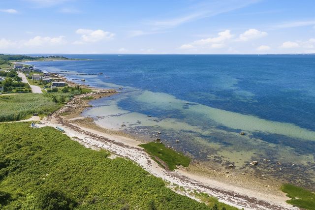476 Sconticut Neck Rd, Fairhaven, MA 02719