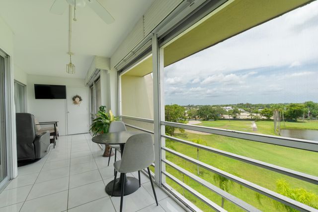 3959 Via Poinciana Drive 602, Lake Worth, FL 33467