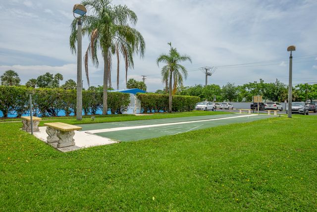 3959 Via Poinciana Drive 602, Lake Worth, FL 33467