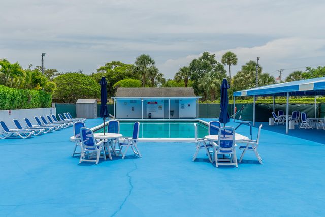 3959 Via Poinciana Drive 602, Lake Worth, FL 33467