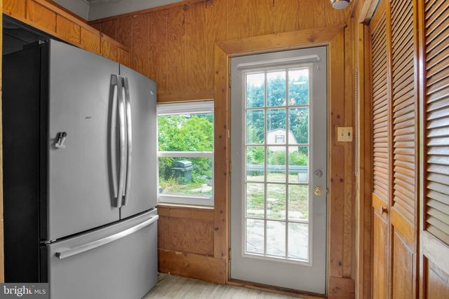 21 H ST, Carlisle, PA 17013