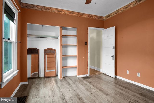 21 H ST, Carlisle, PA 17013