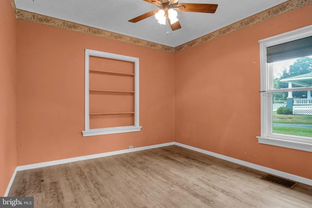 21 H ST, Carlisle, PA 17013