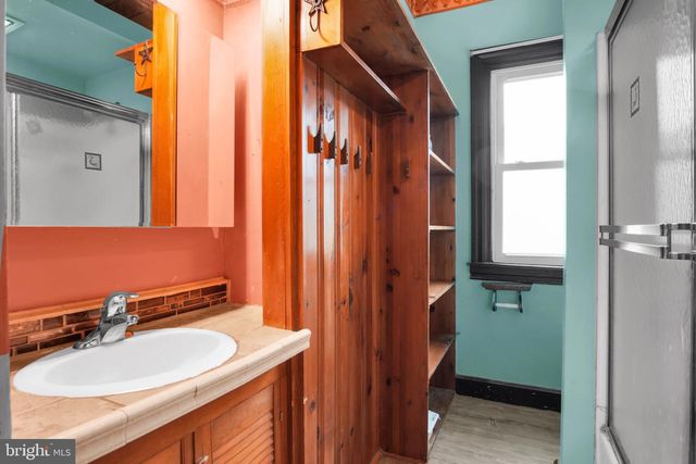 21 H ST, Carlisle, PA 17013