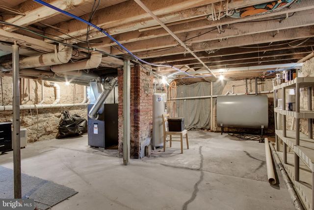 21 H ST, Carlisle, PA 17013