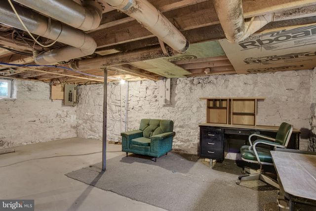 21 H ST, Carlisle, PA 17013