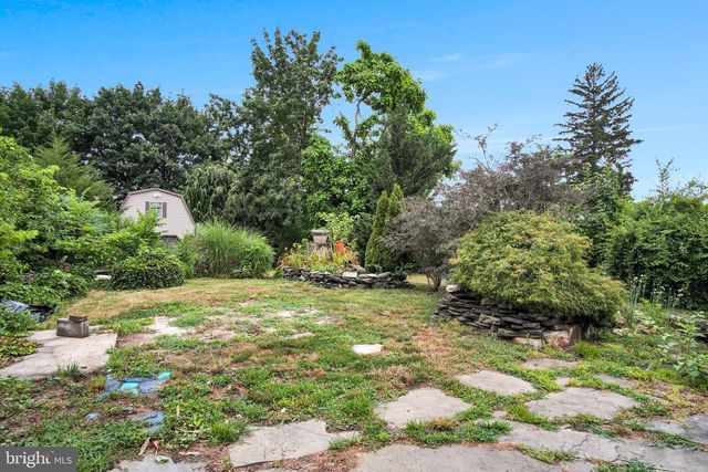 21 H ST, Carlisle, PA 17013