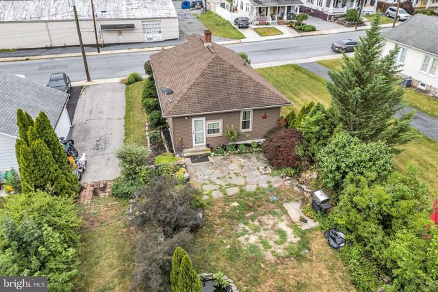 21 H ST, Carlisle, PA 17013