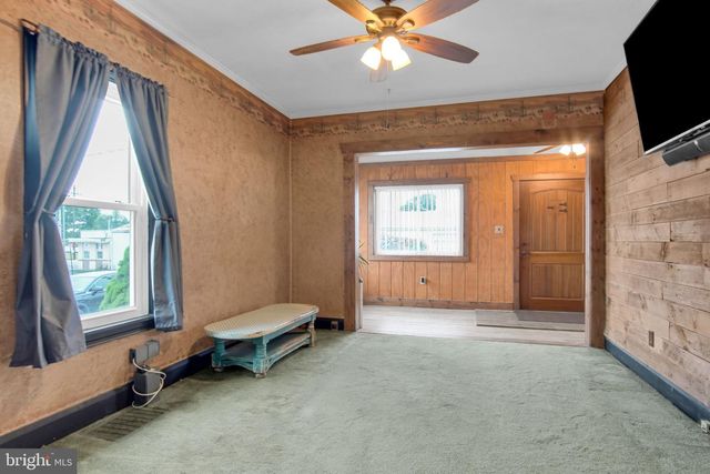 21 H ST, Carlisle, PA 17013