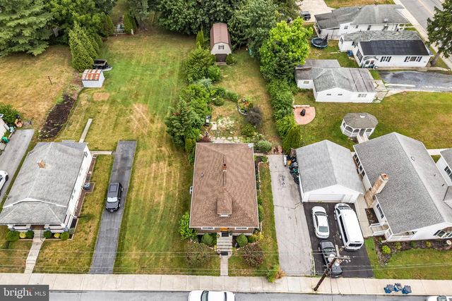 21 H ST, Carlisle, PA 17013