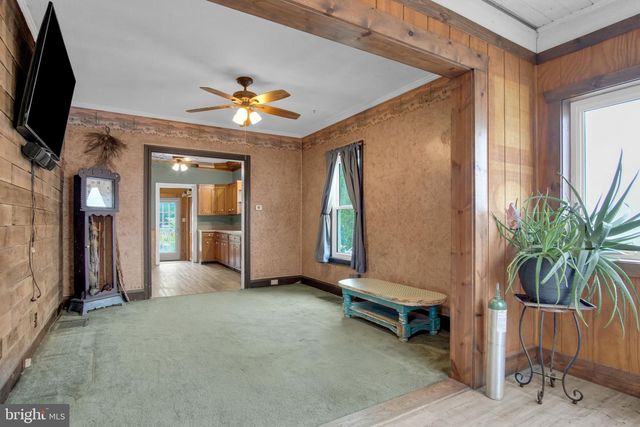 21 H ST, Carlisle, PA 17013
