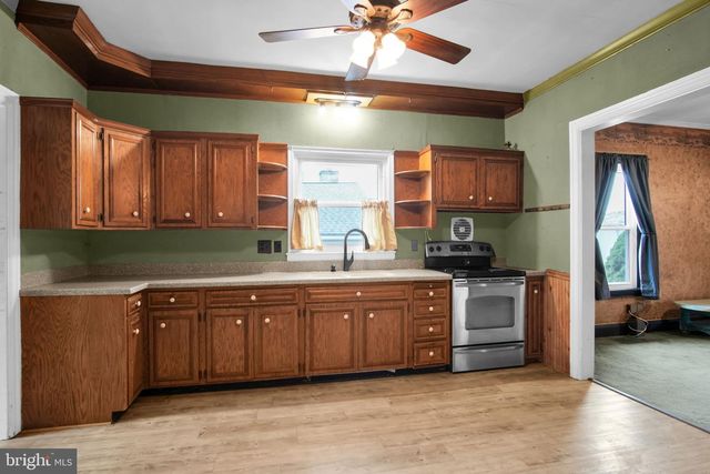21 H ST, Carlisle, PA 17013