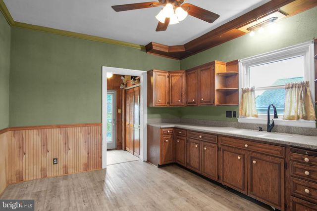 21 H ST, Carlisle, PA 17013