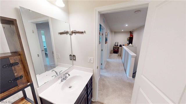 1528 Spruce Hill Drive, Stow, OH 44224