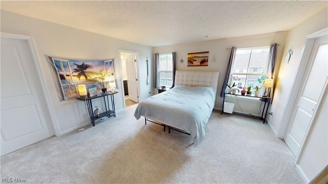 1528 Spruce Hill Drive, Stow, OH 44224