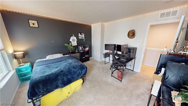 1528 Spruce Hill Drive, Stow, OH 44224