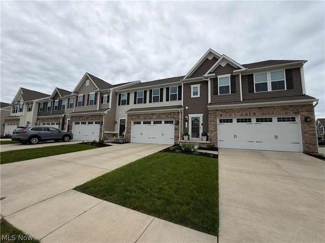 1528 Spruce Hill Drive, Stow, OH 44224