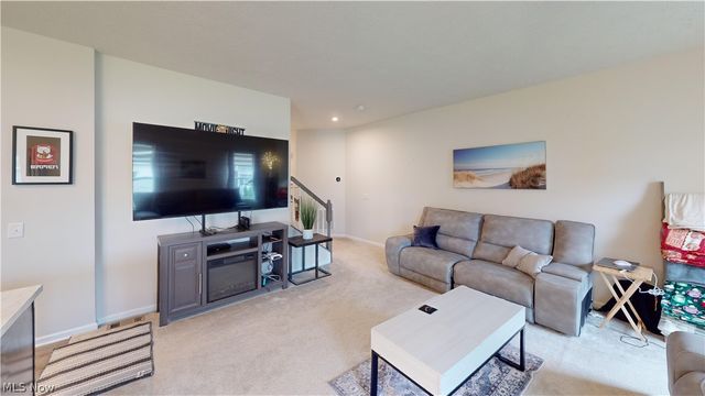 1528 Spruce Hill Drive, Stow, OH 44224