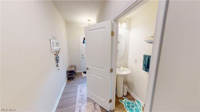 1528 Spruce Hill Drive, Stow, OH 44224