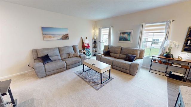 1528 Spruce Hill Drive, Stow, OH 44224