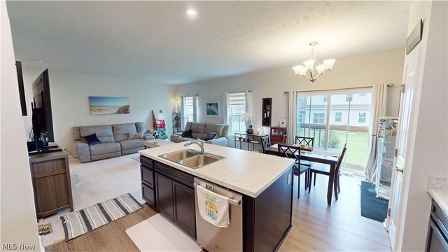 1528 Spruce Hill Drive, Stow, OH 44224