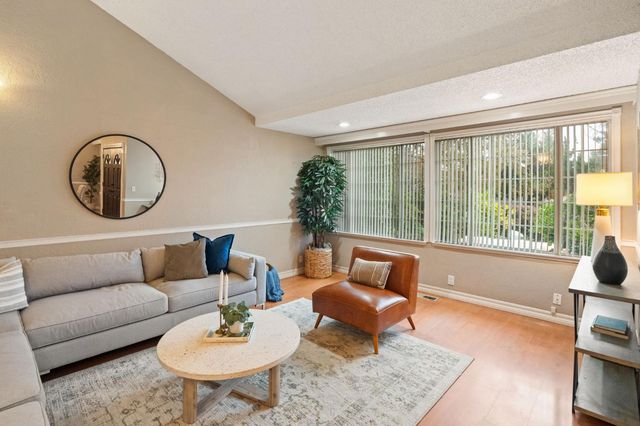 7201 Canelo Hills Dr, Citrus Heights, CA 95610