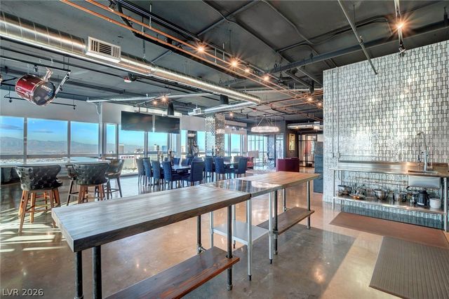 4471 DEAN MARTIN Drive 4300, Las Vegas, NV 89103