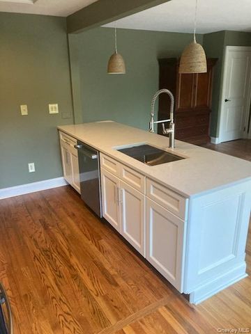 2 Colonial Road 126, Beacon, NY 12508