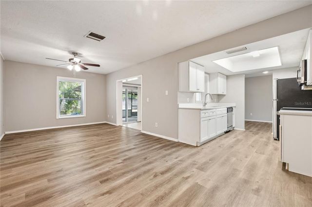353 E ORANGE STREET, Altamonte Springs, FL 32701