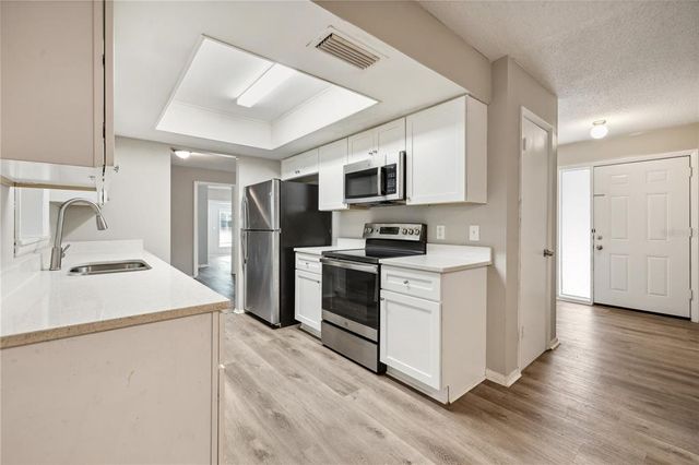 353 E ORANGE STREET, Altamonte Springs, FL 32701